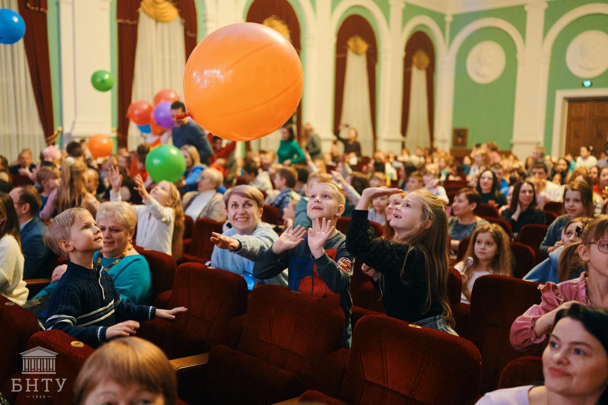 Новогоднее представление «Серебряная стрела, или Новогодний переполох в  зимнем лесу» – Белорусский национальный технический университет (БНТУ/BNTU)