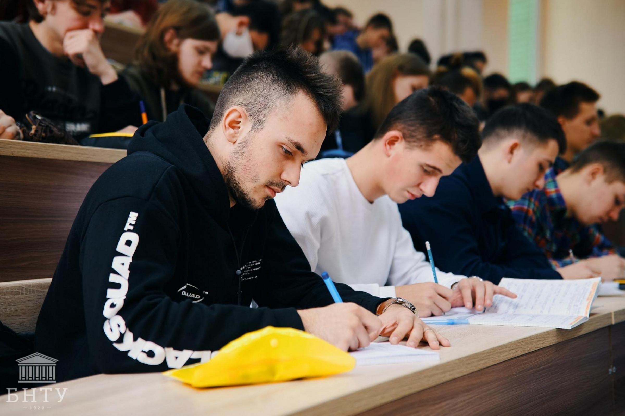 Что брать на первое сентября первокурснику. Смотреть фото Что брать на первое сентября первокурснику. Смотреть картинку Что брать на первое сентября первокурснику. Картинка про Что брать на первое сентября первокурснику. Фото Что брать на первое сентября первокурснику