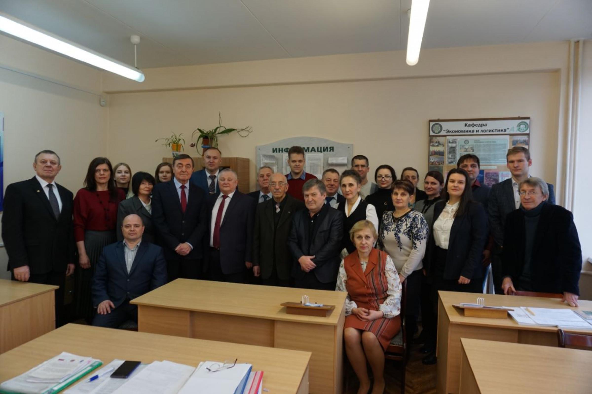 Калектыў кафедры &laquo;Эканоміка і лагістыка&raquo;