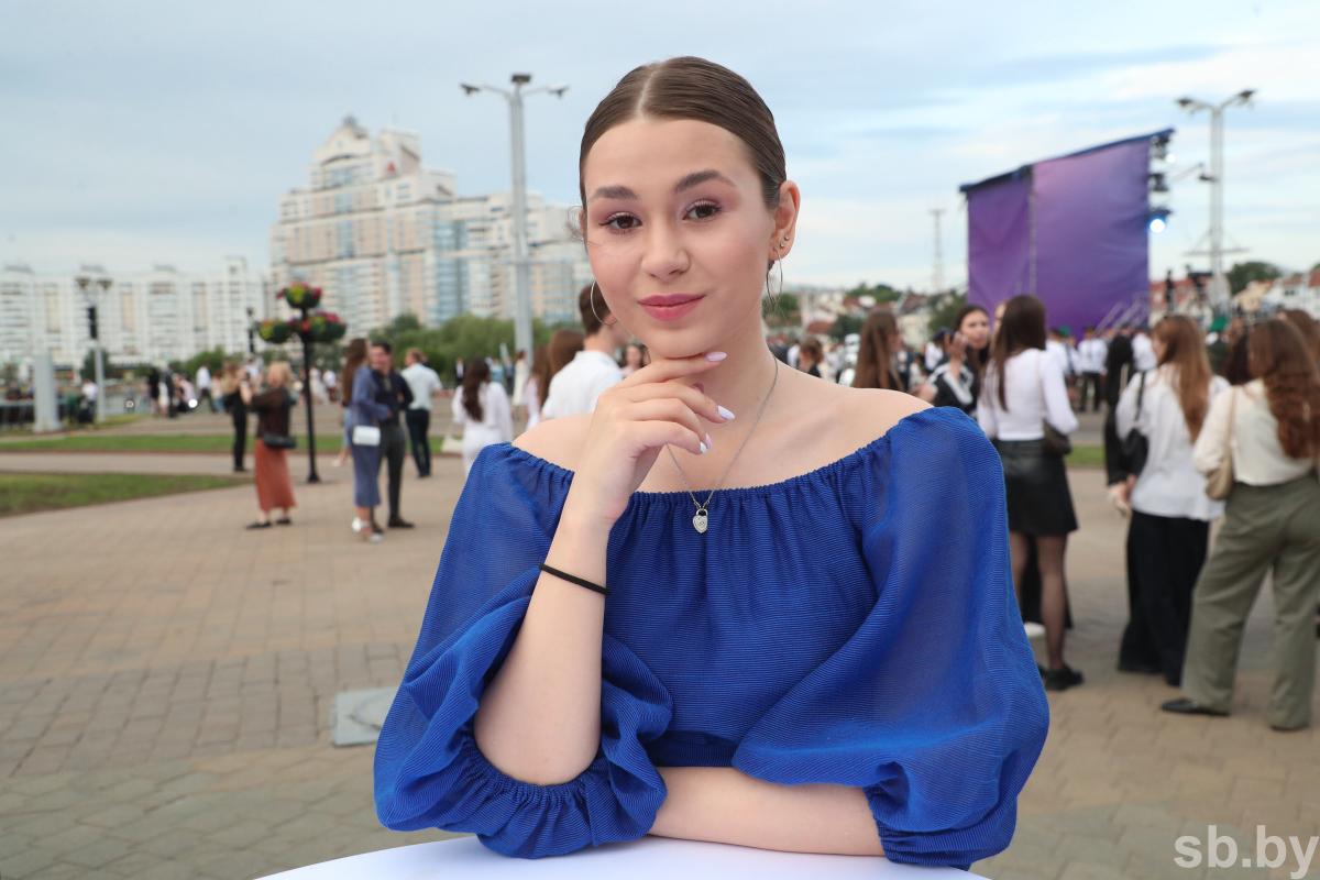 выпускница 