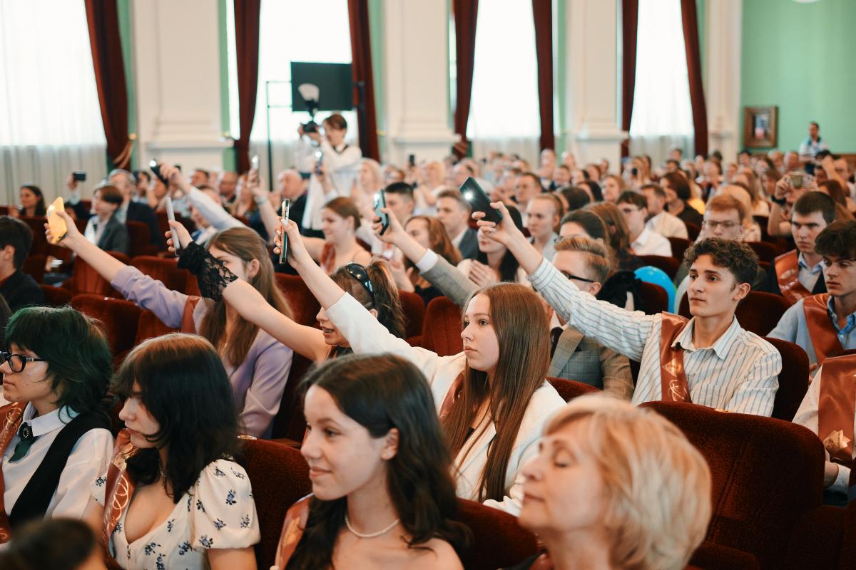 В БНТУ прозвучал последний звонок для выпускников лицея БНТУ – Белорусский  национальный технический университет (БНТУ/BNTU)