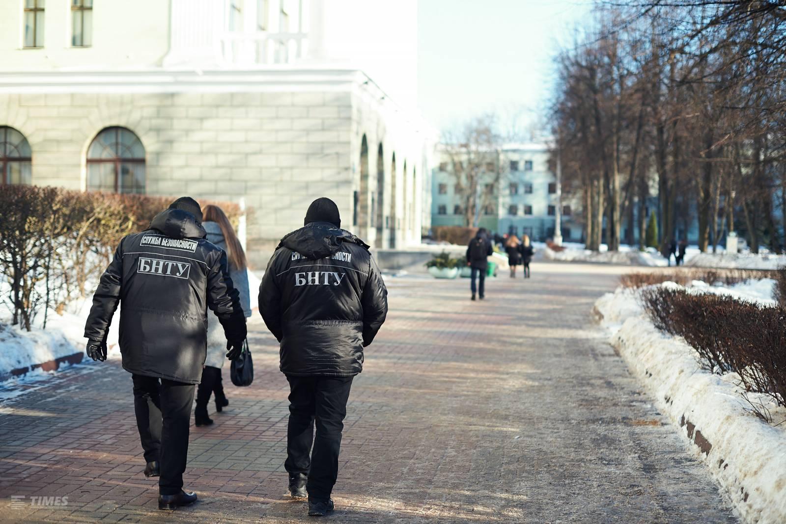 Сотрудник службы безопасности отзывы. Bnta охрана.