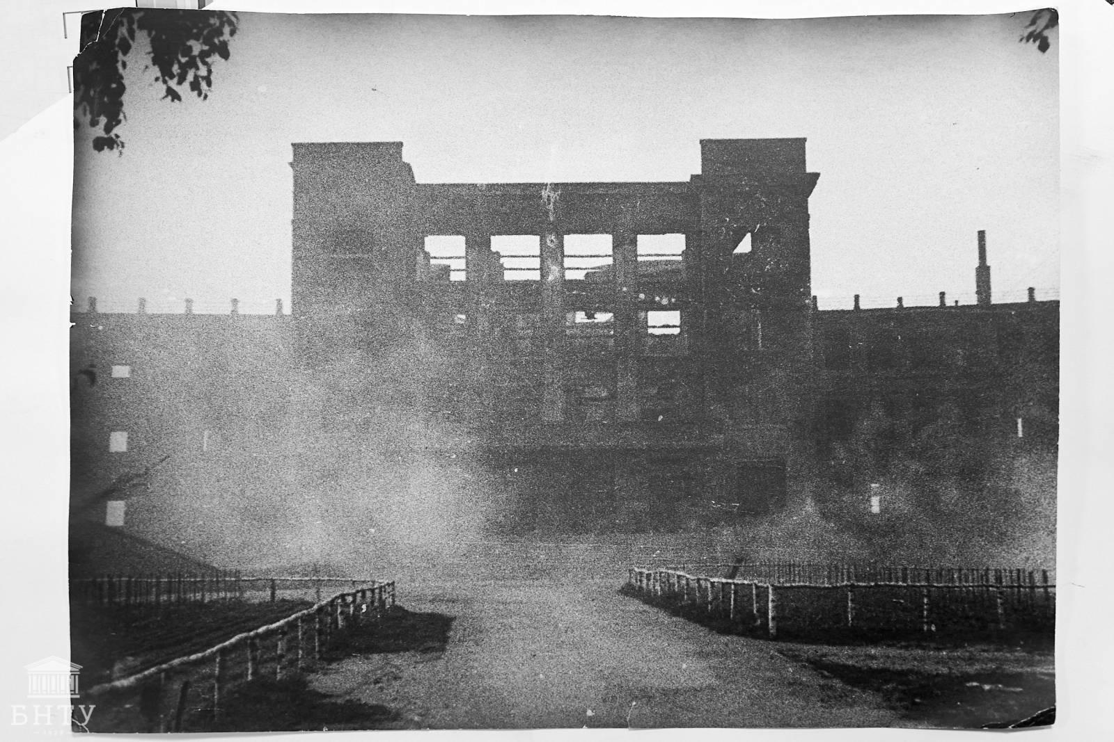 1945 год. Здание главного корпуса БНТУ