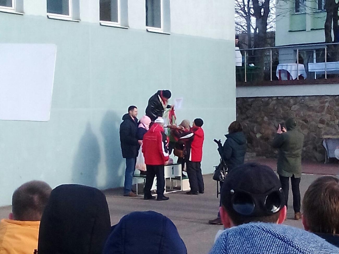 Вручение наград МСФ за 1 место в соревнованиях по бильярду среди факультетов