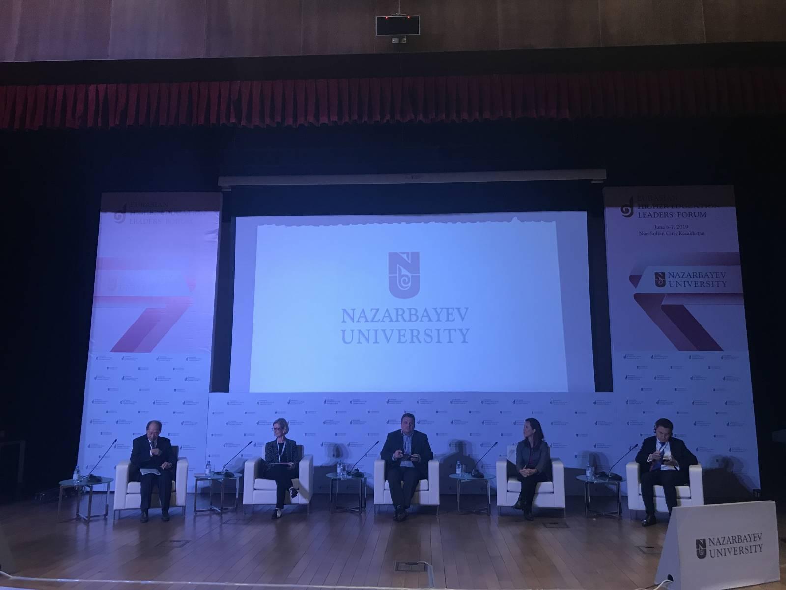 Участники панельной дискуссии &laquo;Выпускники, готовые к будущему&raquo;