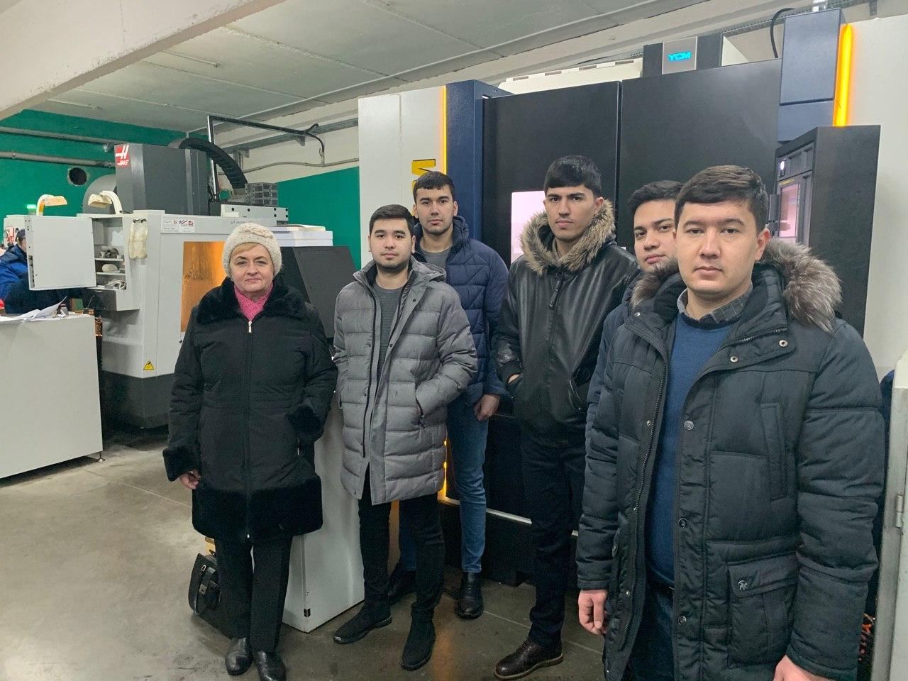 Иностранные студенты "Таможенного дела" на производстве ОДО "НОМАКОН ...