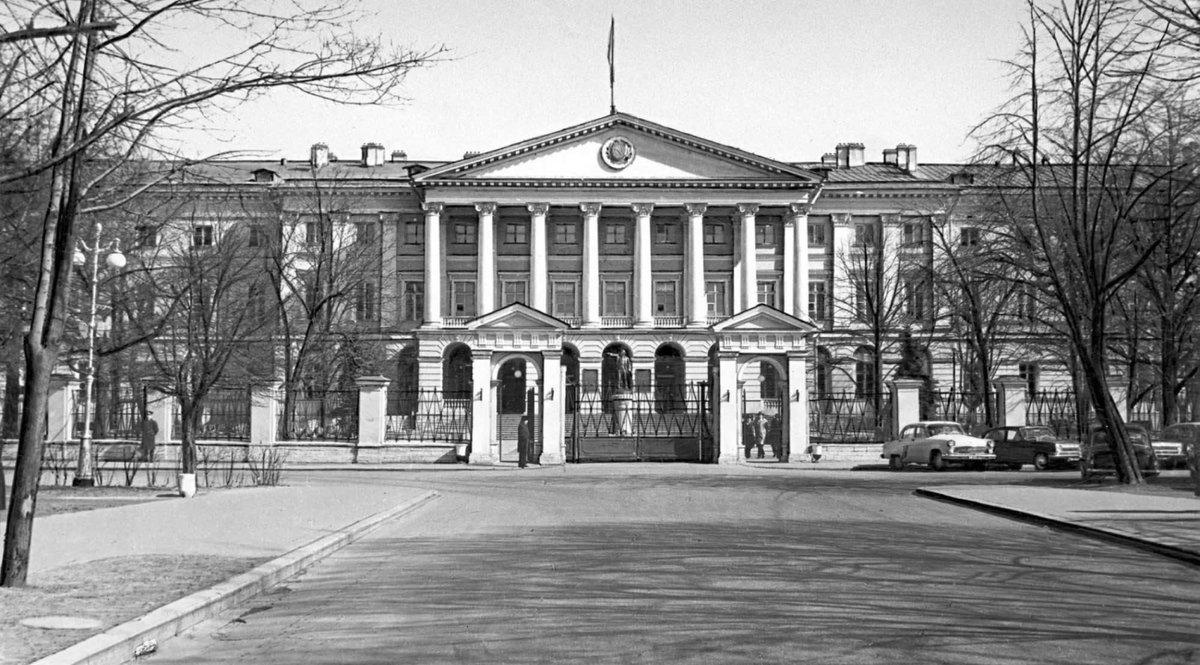 По страницам истории БНТУ: Главный корпус — до и после – Белорусский ...