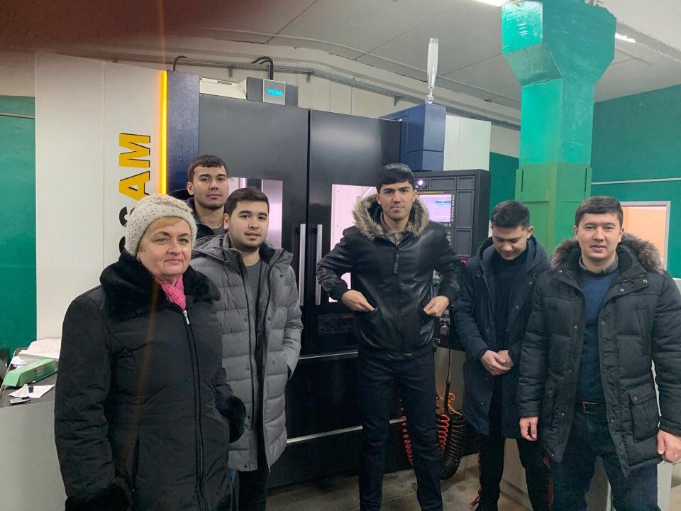 Иностранные студенты "Таможенного дела" на производстве ОДО "НОМАКОН ...